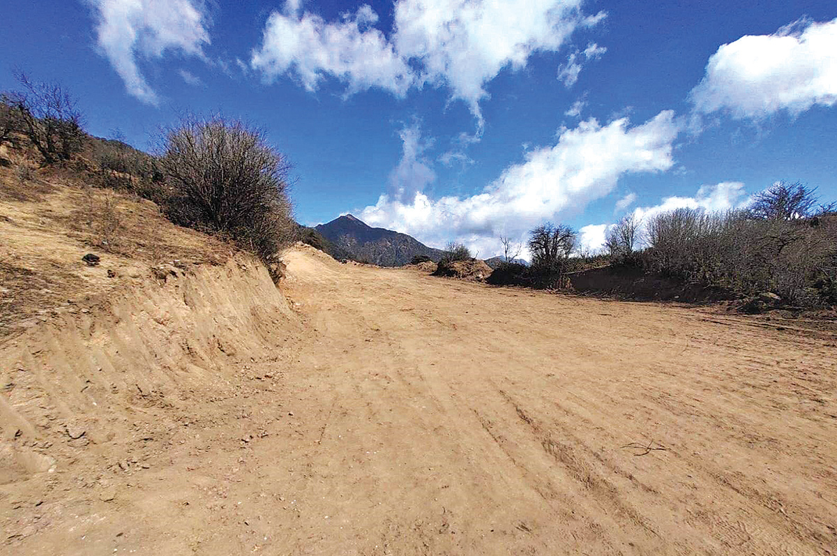 Road connects Sikkim with Nepal