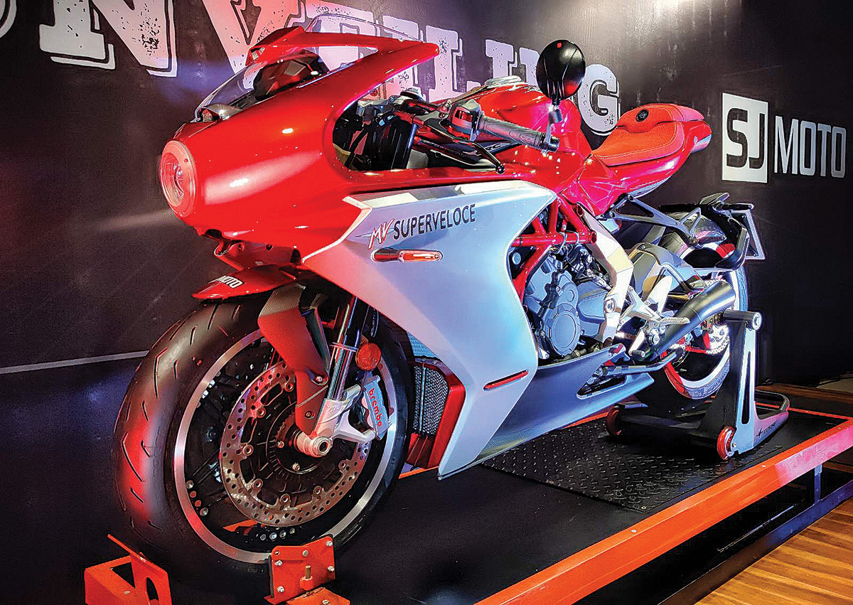 SJ MOTO unveils MV Agusta Superveloce Serie Oro