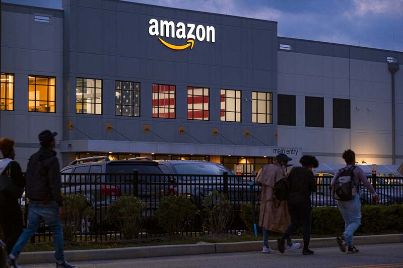 Amazon stops accepting UK Visa credit cards, cites high fees