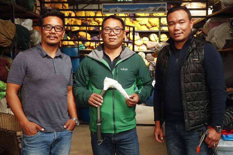 Sherpa brothers set out for grand slam of mountaineering
