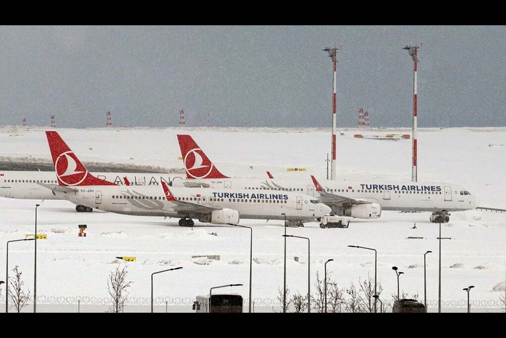 Over 200 flights cancelled in Istanbul because of snow