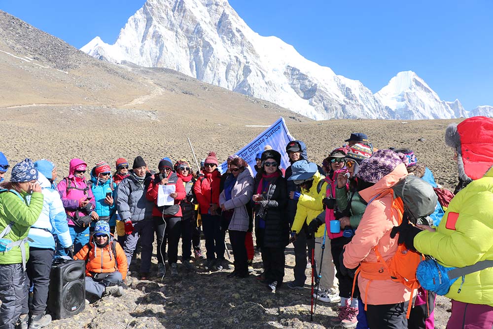 Women&#8217;s team concludes EBC trek, draws attention to climate change