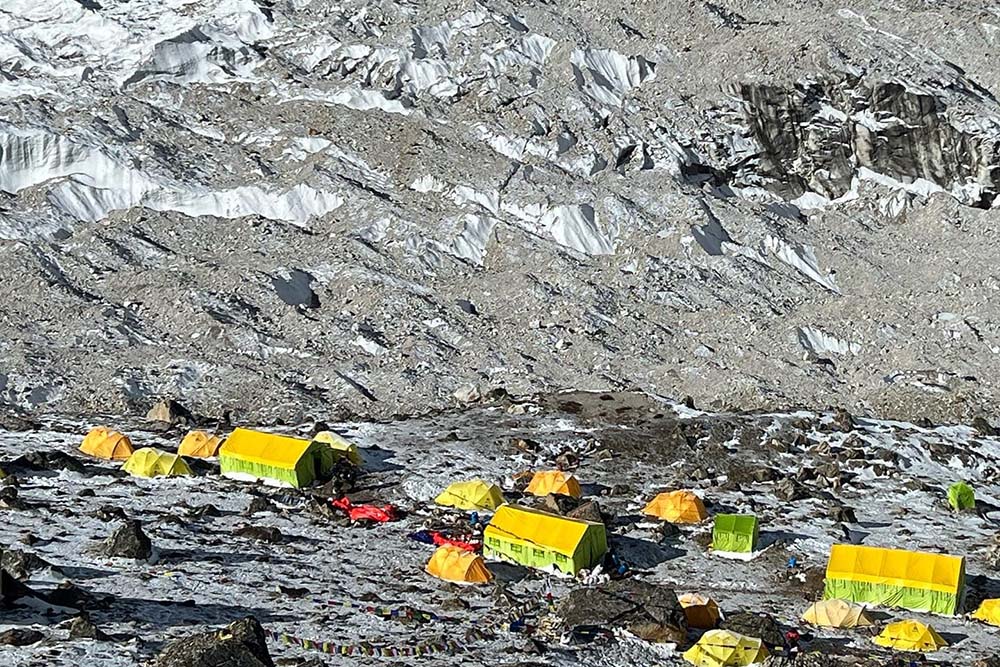 47 climbers on Kanchenjunga expedition reach base camp