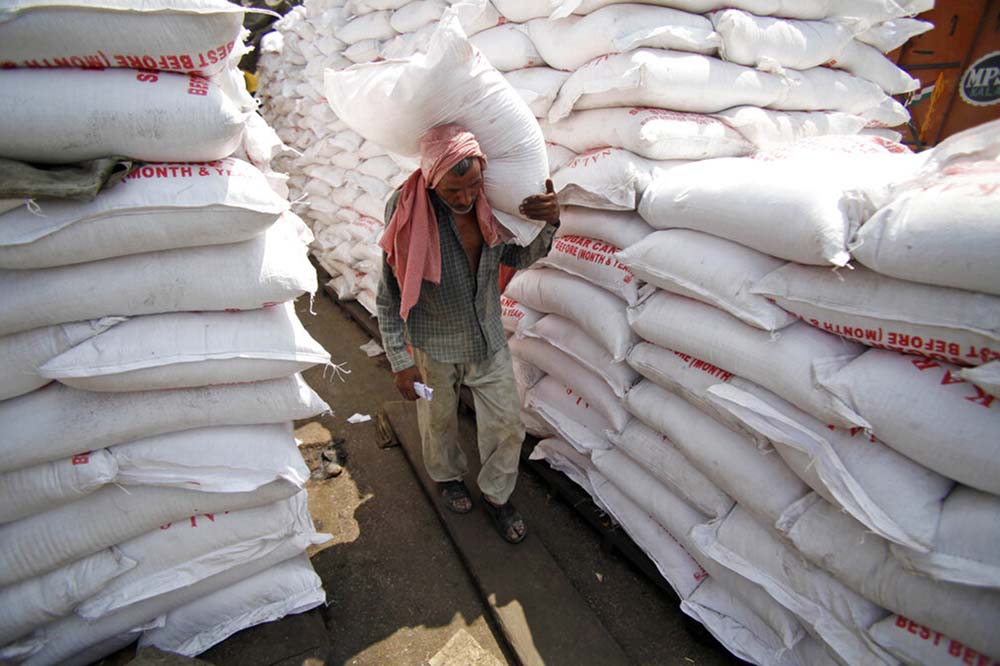 India curbs sugar exports to ensure supply, stabilise price