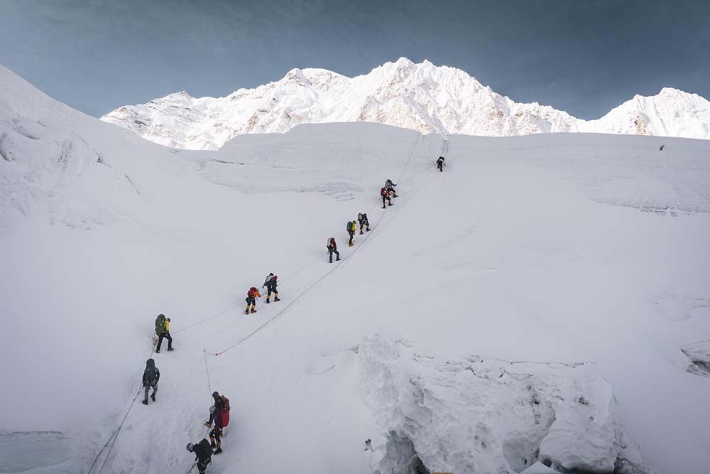 Spring climbing season begins as Sherpa team completes rope fixing on Mt Everest