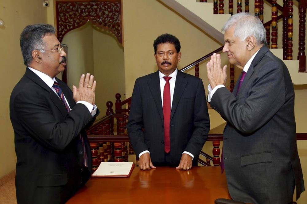 Sri Lanka&#8217;s prime minister sworn in as interim president