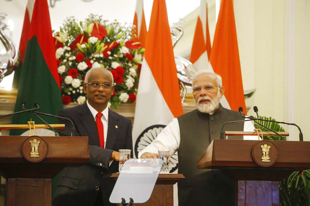 India announces a $100 million credit line to the Maldives