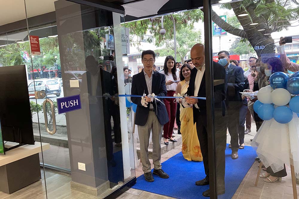 Samsung Smart Plaza upgraded at Durbarmarg; brand new Plaza inaugurated in Khusibu