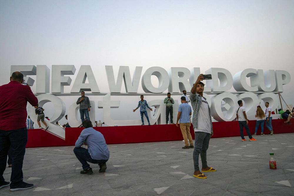 Flashy Dubai will cash in on a World Cup a short flight away