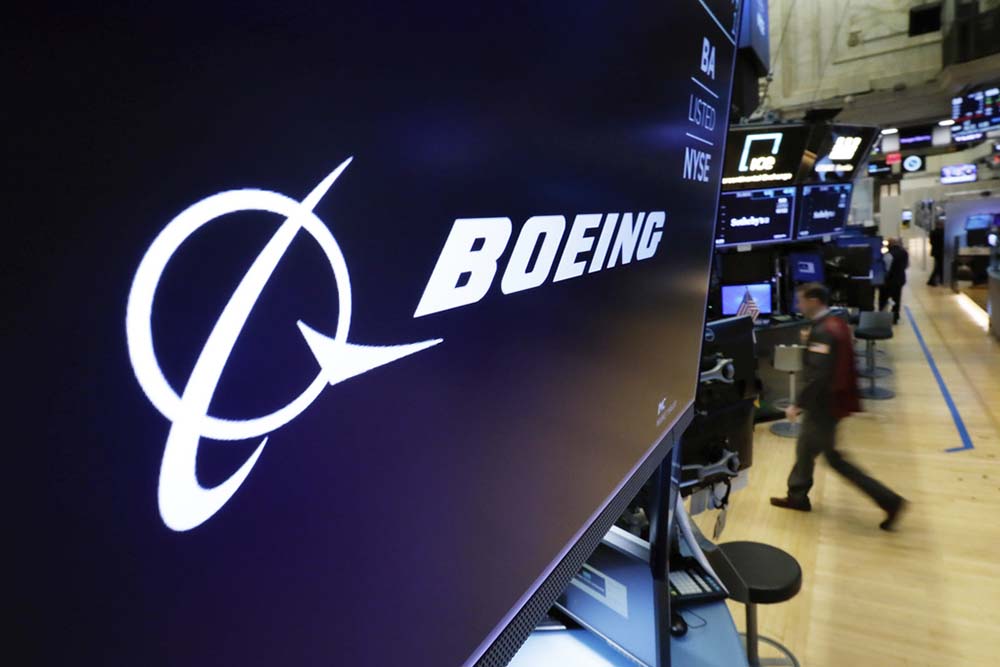 Saudi Arabia places order for up to 121 planes from Boeing