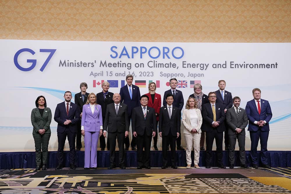 G7 vows to step up moves to renewable energy, zero carbon