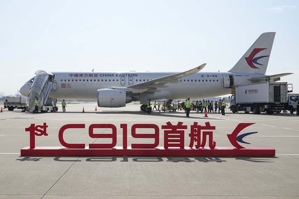 China&#8217;s 1st domestically made passenger plane completes maiden commercial flight
