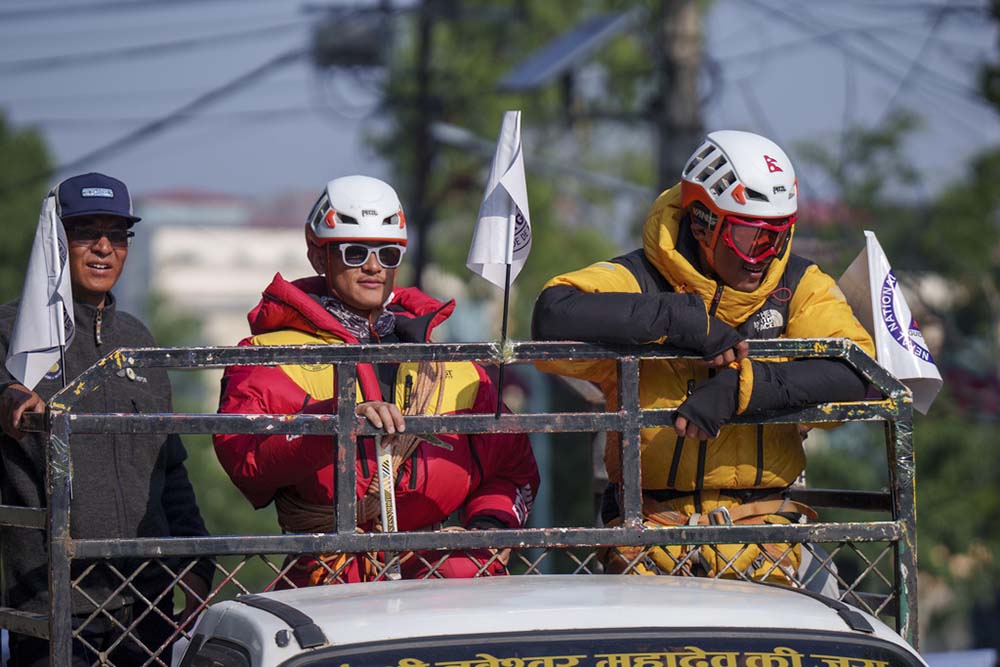 Govt marks 70th anniversary of Mt Everest conquest; climbers, guides honoured