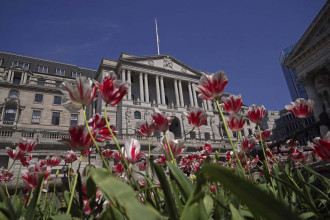 British economy rebounds strongly in first quarter of the year, ending 'technical recession'