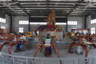 A Tibetan cooperative keeps a centuries-old weaving tradition alive