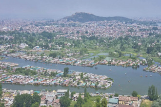 Kashmir tourism bears the brunt after tourist massacre and India-Pakistan military strikes