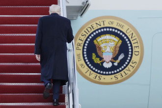 US economy shrinks 0.3% in first quarter as Trump trade wars disrupt businesses