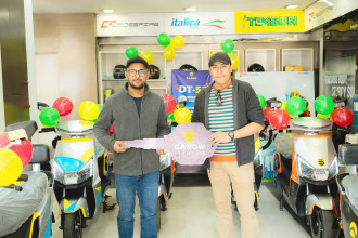 Garow Lithium Nepal delivers DT-53 scooters to Yango Drivra Mobility