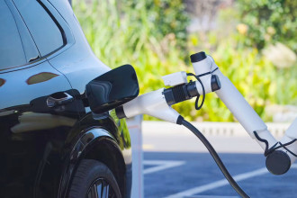 Chinese automaker Geely unveils fast-charging system that can top up EV battery in 4 minutes