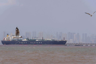 Starmer says UK to host multi-nation meeting on Hormuz shipping