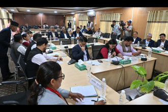 Industry minister pledges to remove legal, procedural hurdles