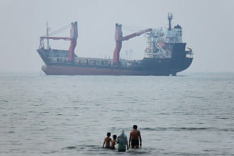 Ship runs aground in Strait of Hormuz, Iranian state TV reports