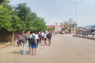Nepali shoppers decline at Rupaidiya market after import rule change