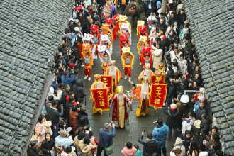 China's Langzhong city extends Spring Festival holiday, invites tourists with cultural programme