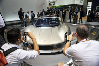 Germany's car exports to US plunge amid tariff hikes