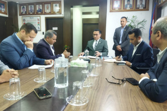 Finance minister meets SBAN members, discusses measures to strengthen capital market