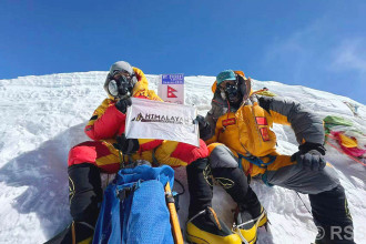 Chinese team becomes first this spring to summit Mt Everest, Lhotse