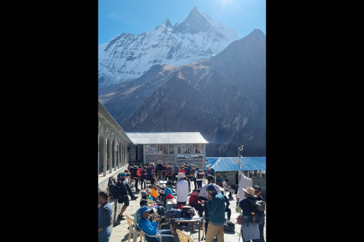 Around 300 tourists reach ABC daily as roads reopen, weather improves