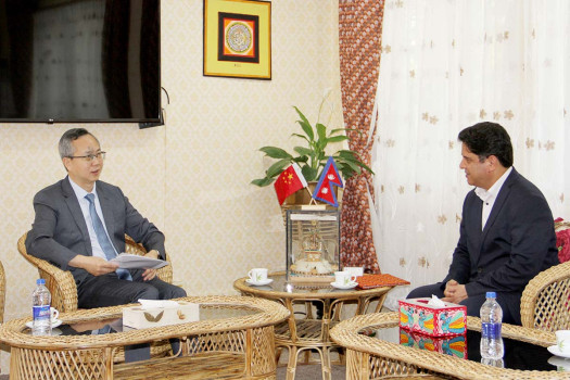 Chinese Ambassador calls on Minister Bhandari, discusses bilateral ties