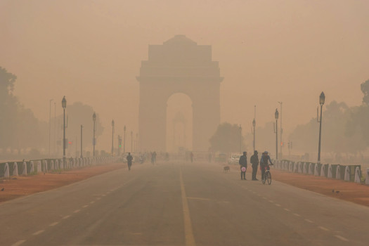 Air Pollution Levels Surge Across India’s Capital, Spark Rare Public Protests