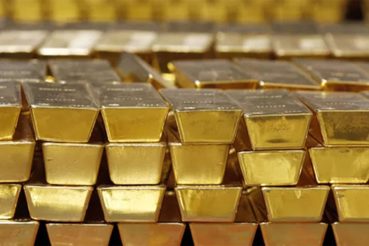Gold price drops by Rs 2,700; traded at Rs 142,000
