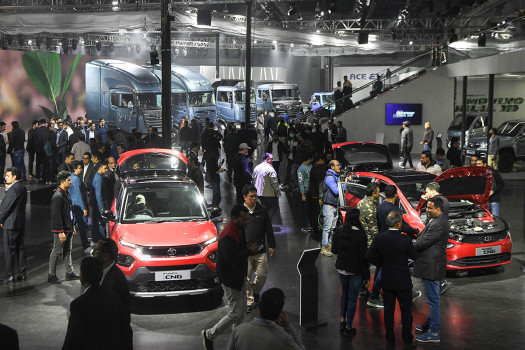 GST Reform Boosts Demand: Navratri Opens with Historic Sales Figures