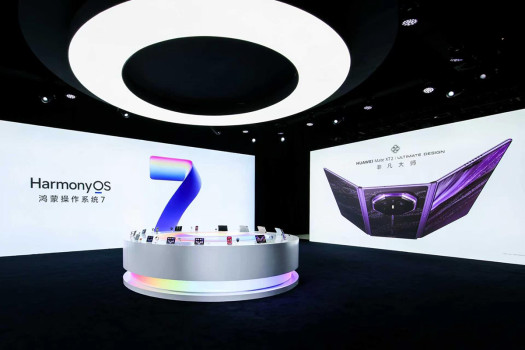 Huawei unveils Mate XT 2 Ultimate Design with LogicFolding Tau chip