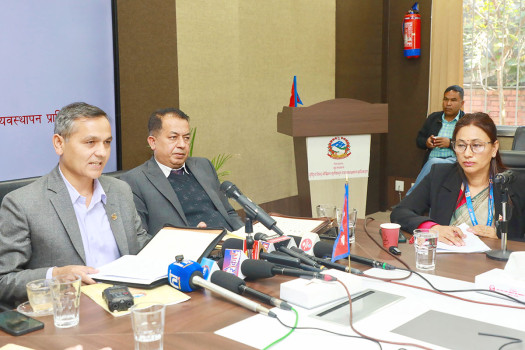 Home minister urges preparedness for cold waves, snowfall