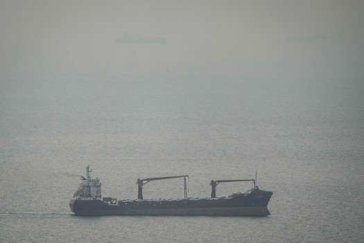 Iran offers to end chokehold on Strait of Hormuz and asks US to end blockade, officials say
