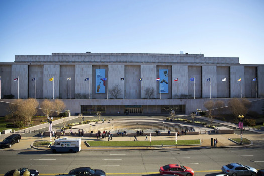 Why the Federal Reserve has historically been independent of the White House