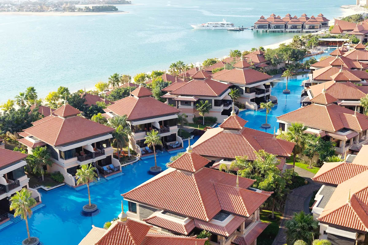 Dubai luxury hotels woo staycationers as tourists flee