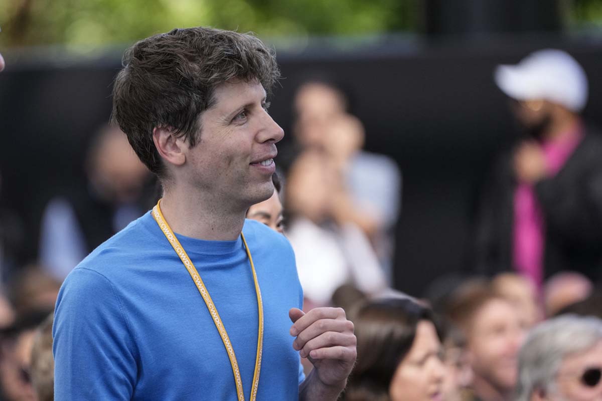 Apple-event-(3)-1718095717.jpg