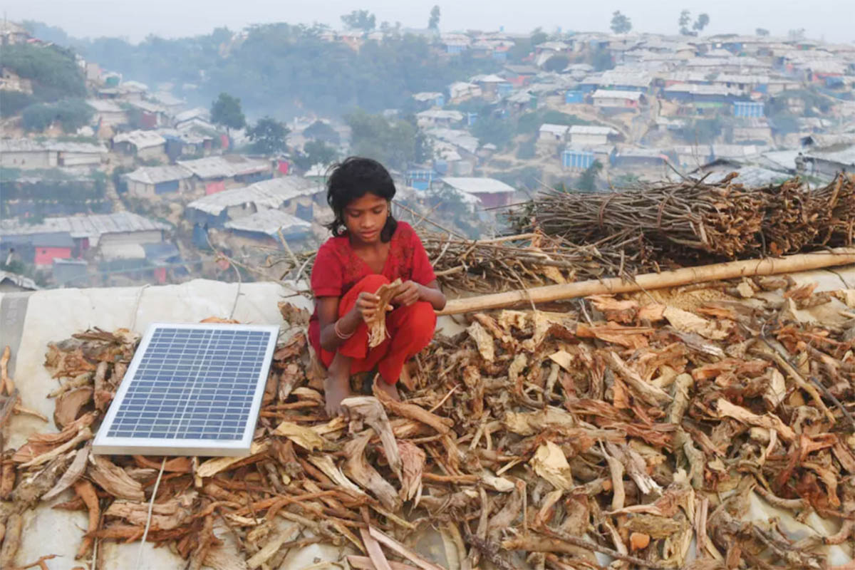 Bangladesh pushes solar to tackle energy woes