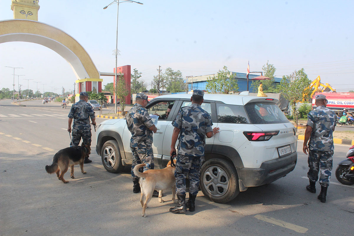 Belahiya,-Indian-border,-security-check-(2)-1746681563.jpg