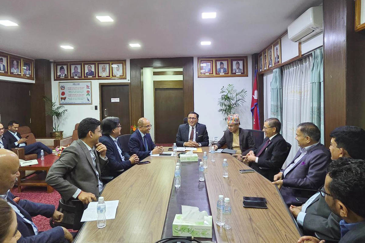 CNI delegation meets Finance Minister Wagle, discusses economy and reforms