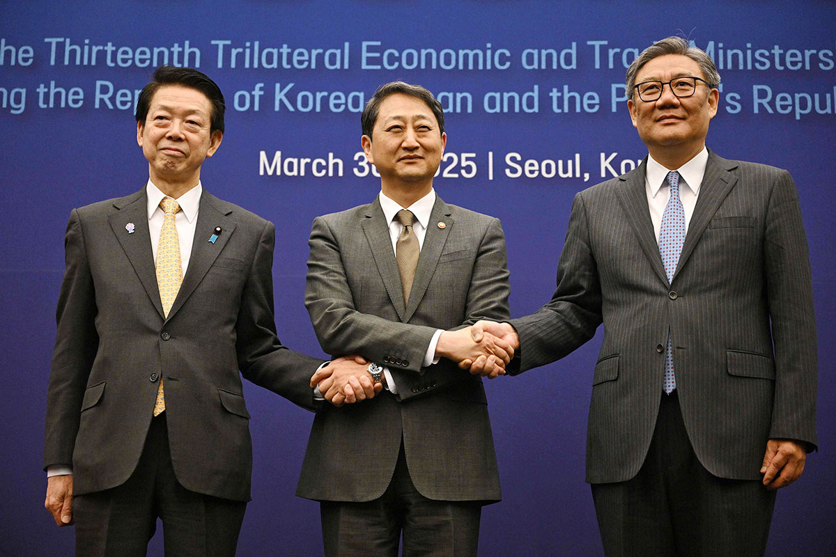China, South Korea,  Japan agree to strengthen free trade