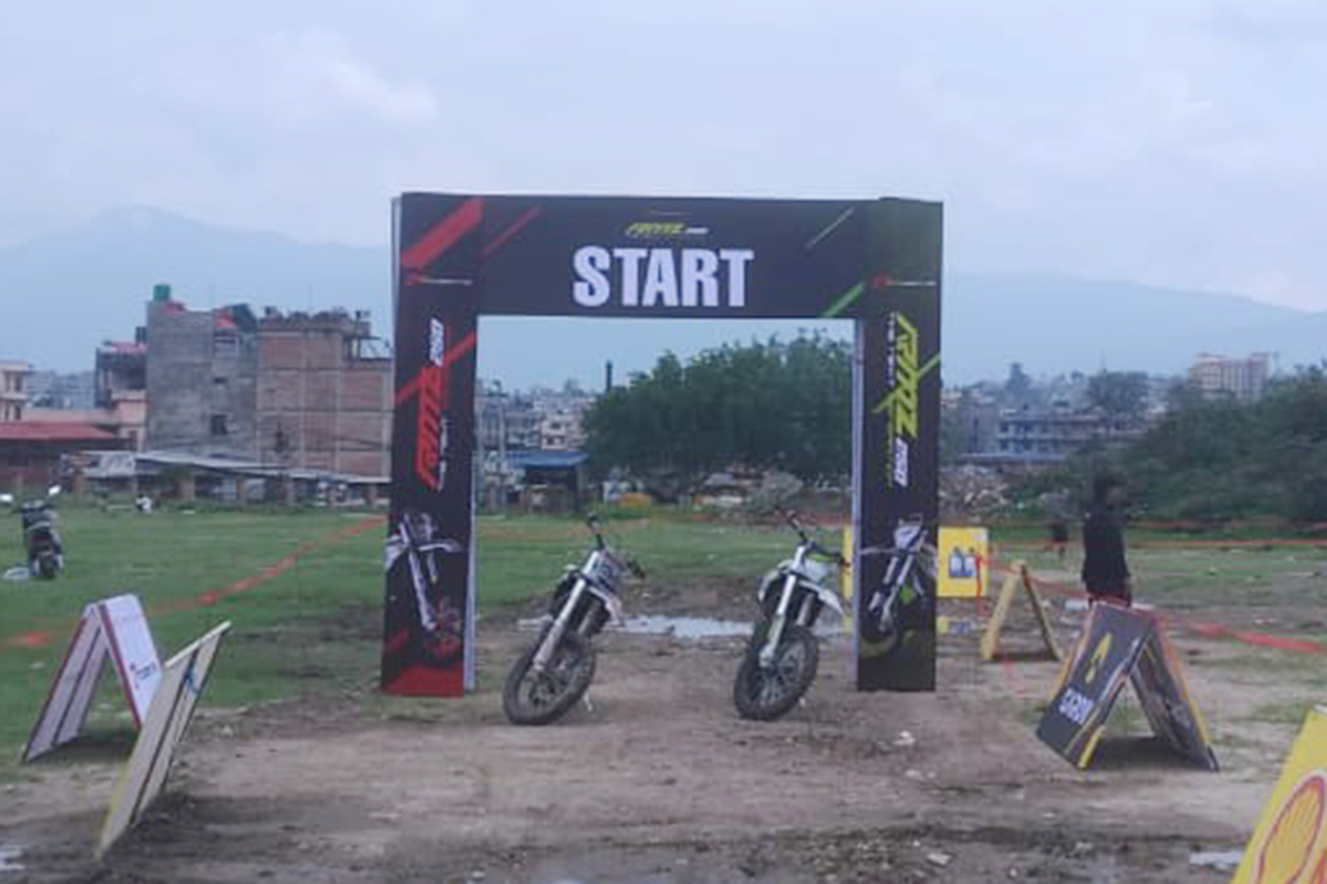 Classic Wheels hosts off-road test ride for Crossfire RMZ 250, launches Garow DT-53 electric scooter