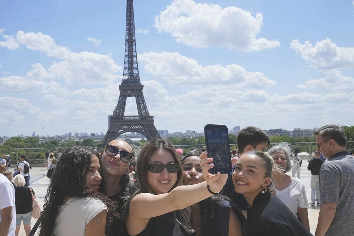 Eiffel-Tower,-Paris,-France-1750573840.jpg