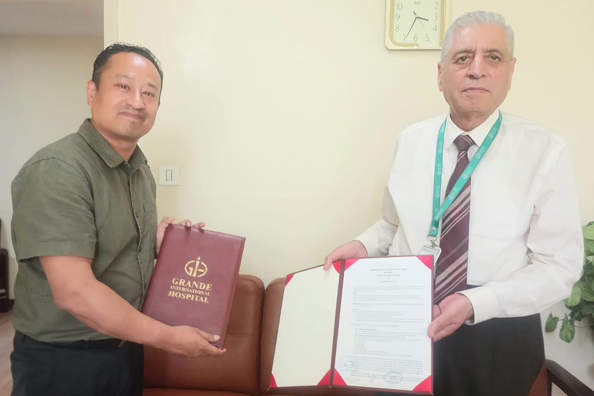 Grande Hospital partners with Cybernetics to provide health packages for families of Nepalis abroad