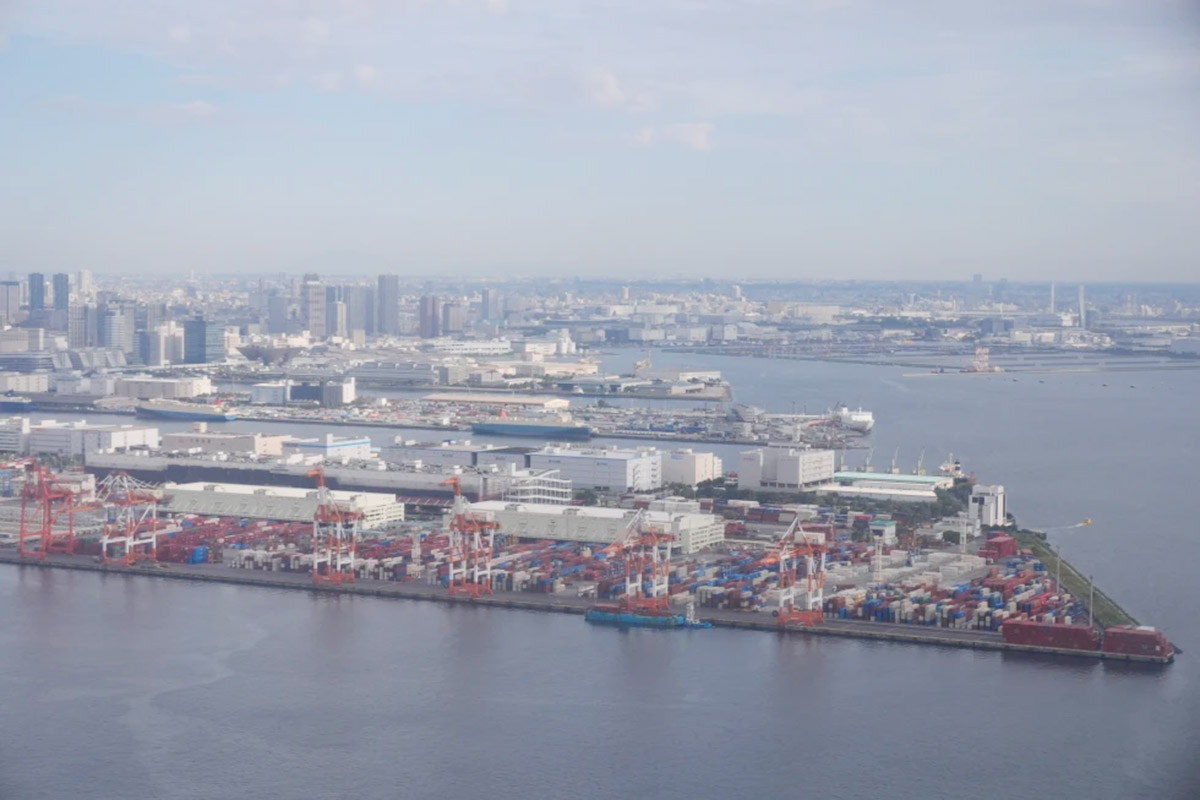 Japan records a 5th straight yearly trade deficit